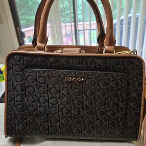 Calvin Klein Women's Margot Textured Logo Emboss Satchel_Medium